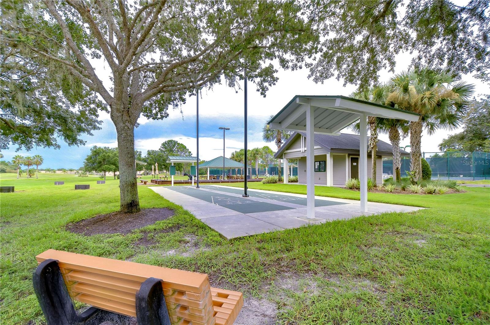 Listing photo id 38 for 1210 Wolford Drive