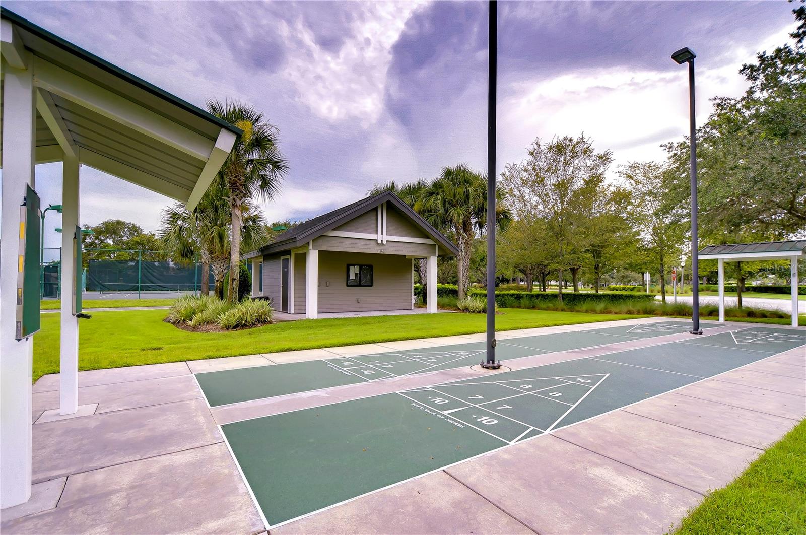 Listing photo id 39 for 1210 Wolford Drive