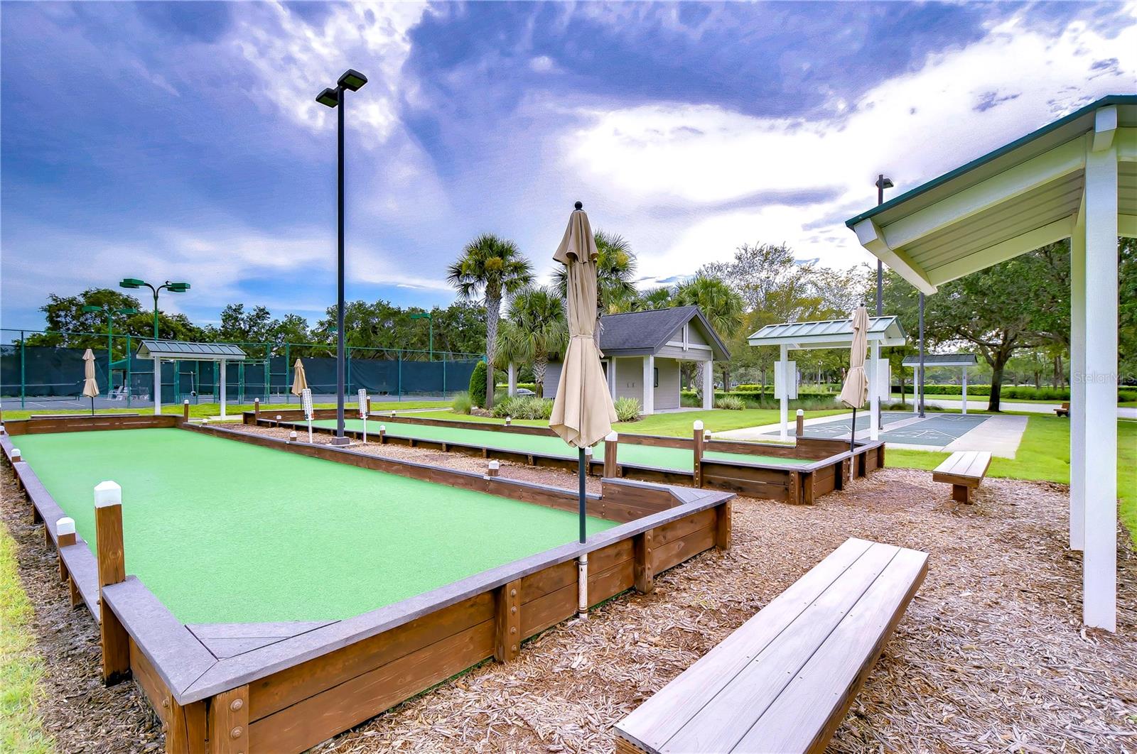 Listing photo id 40 for 1210 Wolford Drive