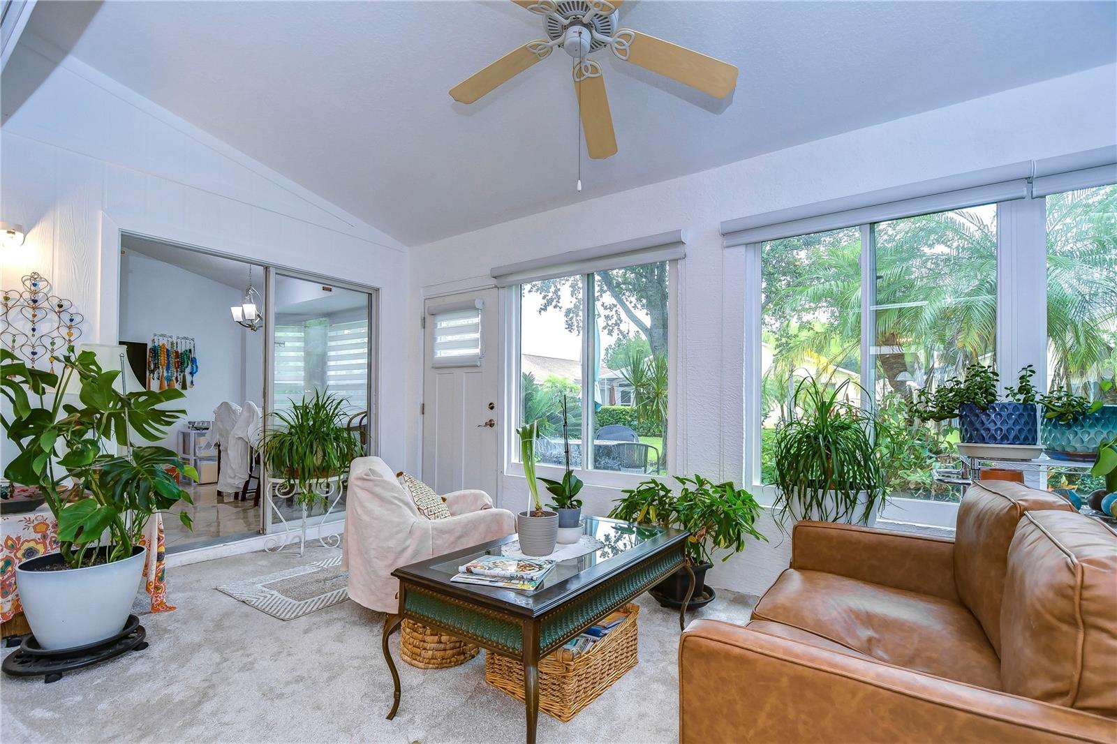 Listing photo id 4 for 1210 Wolford Drive
