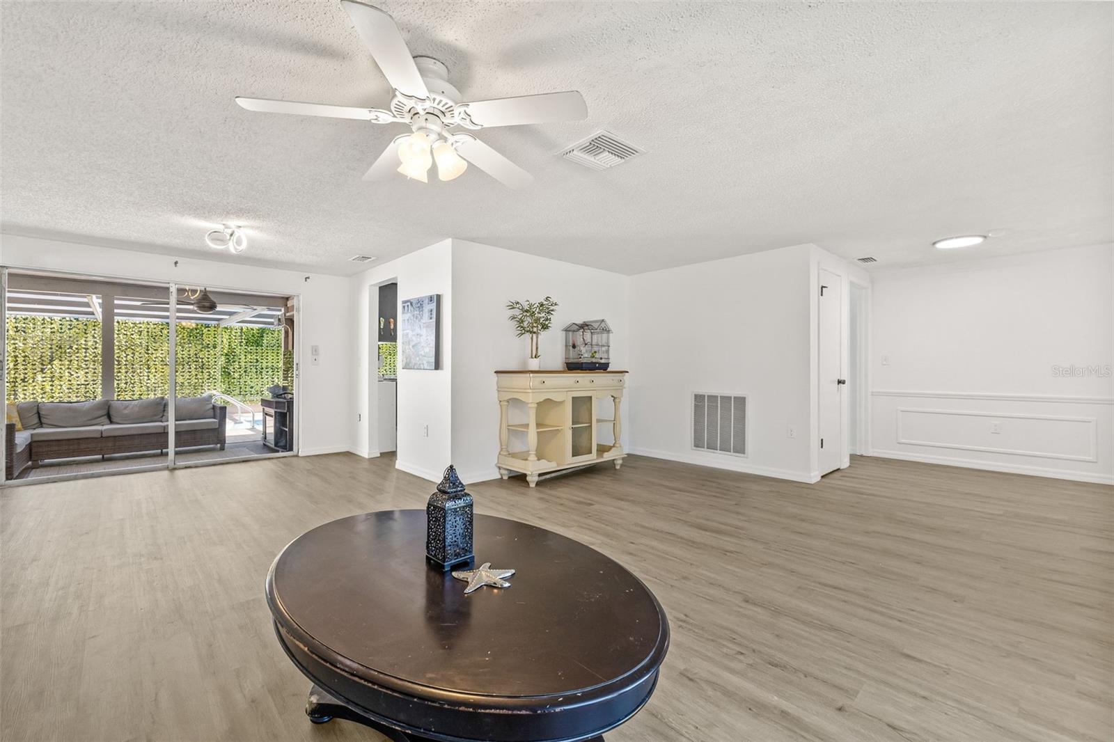 Image 10 of 43 For 12222 Meadowbrook Lane