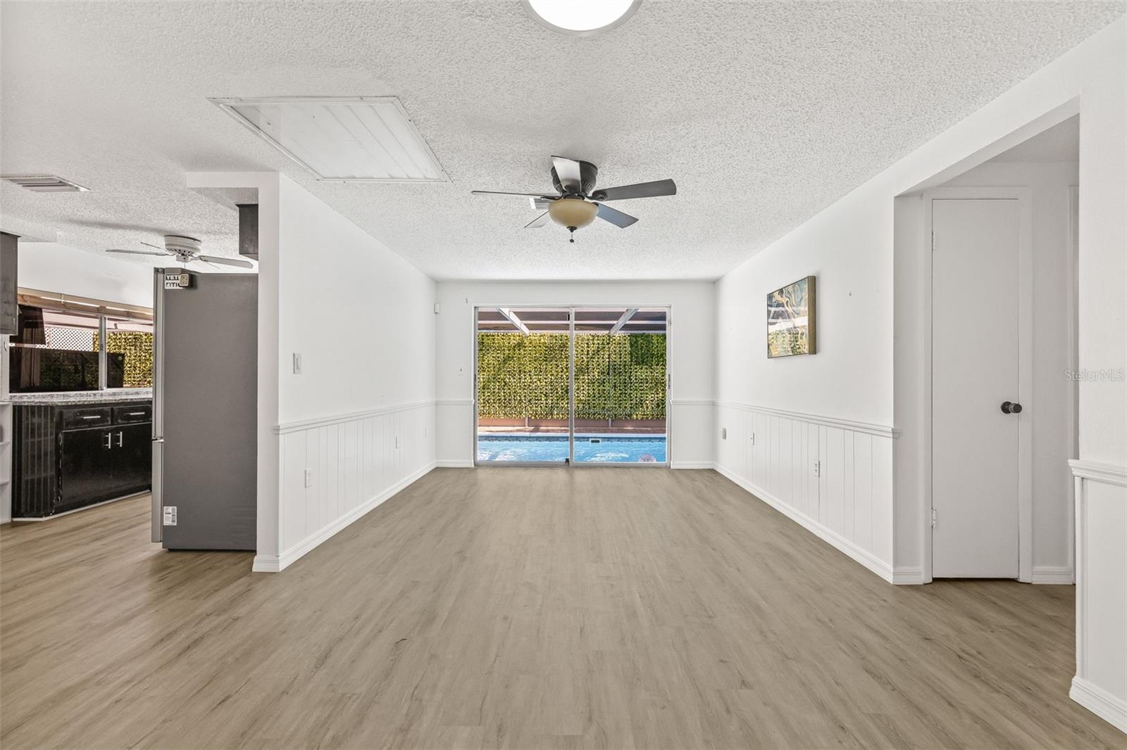 Image 13 of 43 For 12222 Meadowbrook Lane