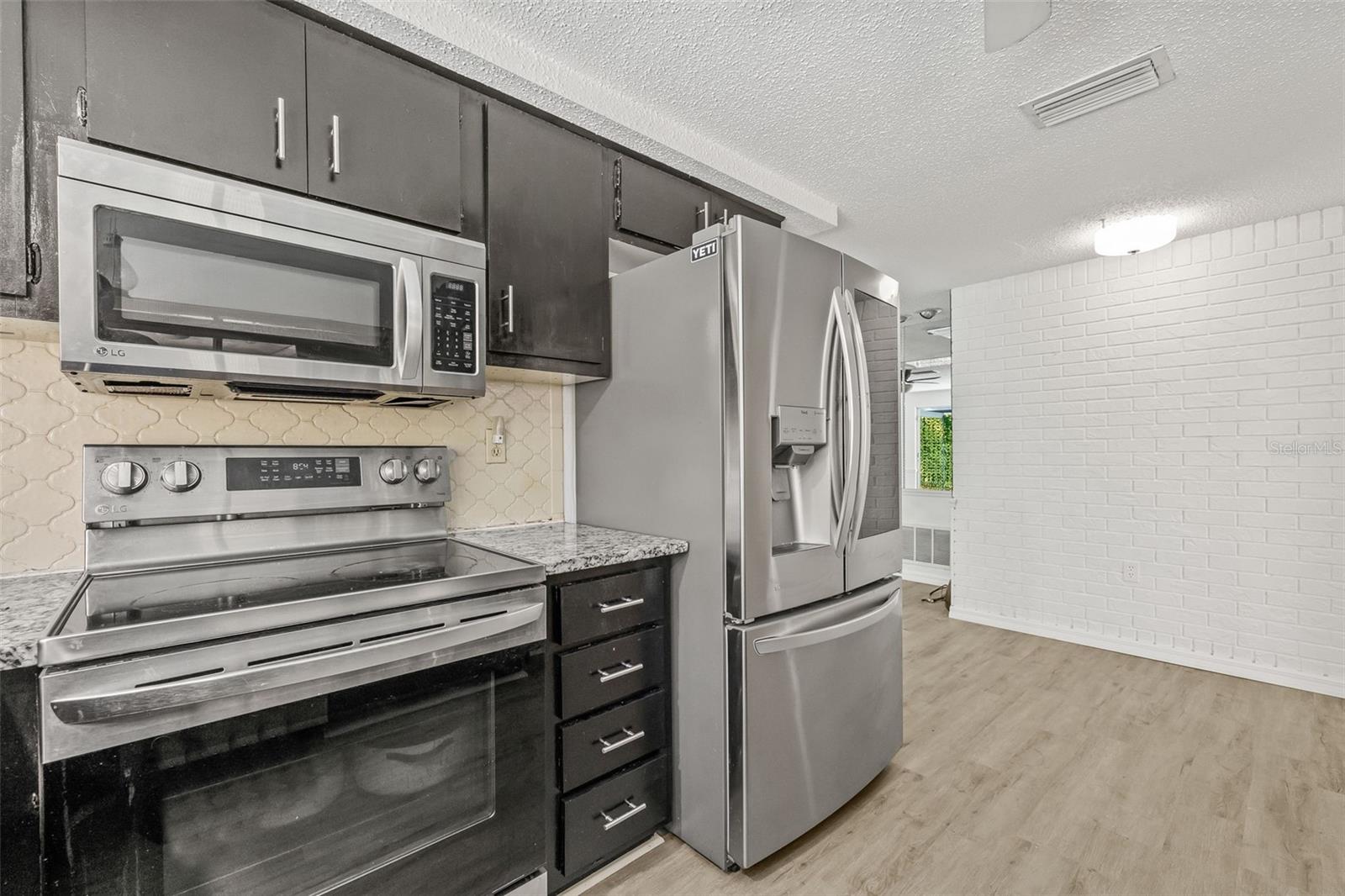 Image 20 of 43 For 12222 Meadowbrook Lane