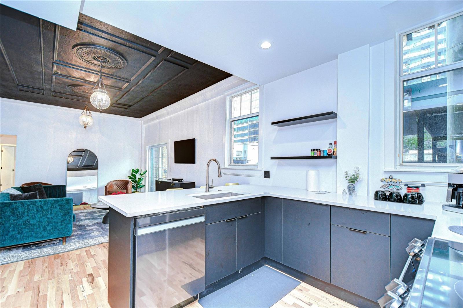 Image 9 of 26 For 215 Central Avenue 2b