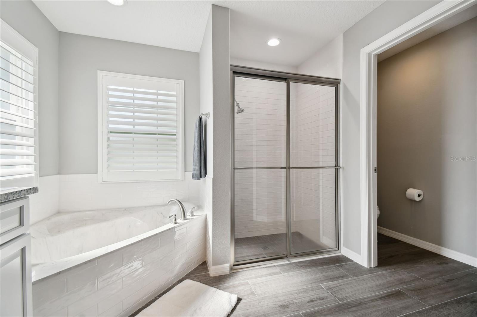 Image 22 of 42 For 13227 Quigley Avenue