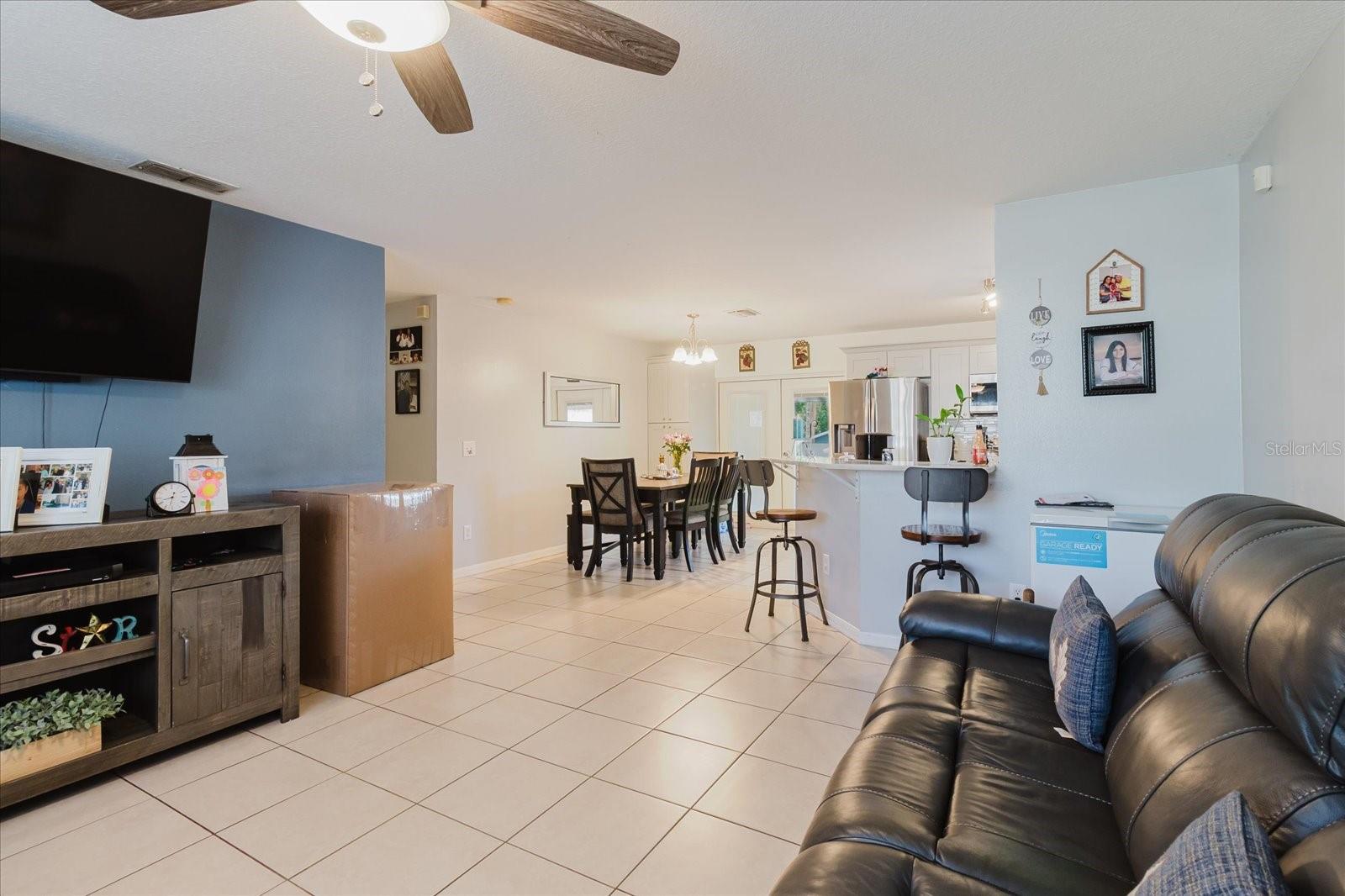 Image 11 of 68 For 8517 Branch Avenue