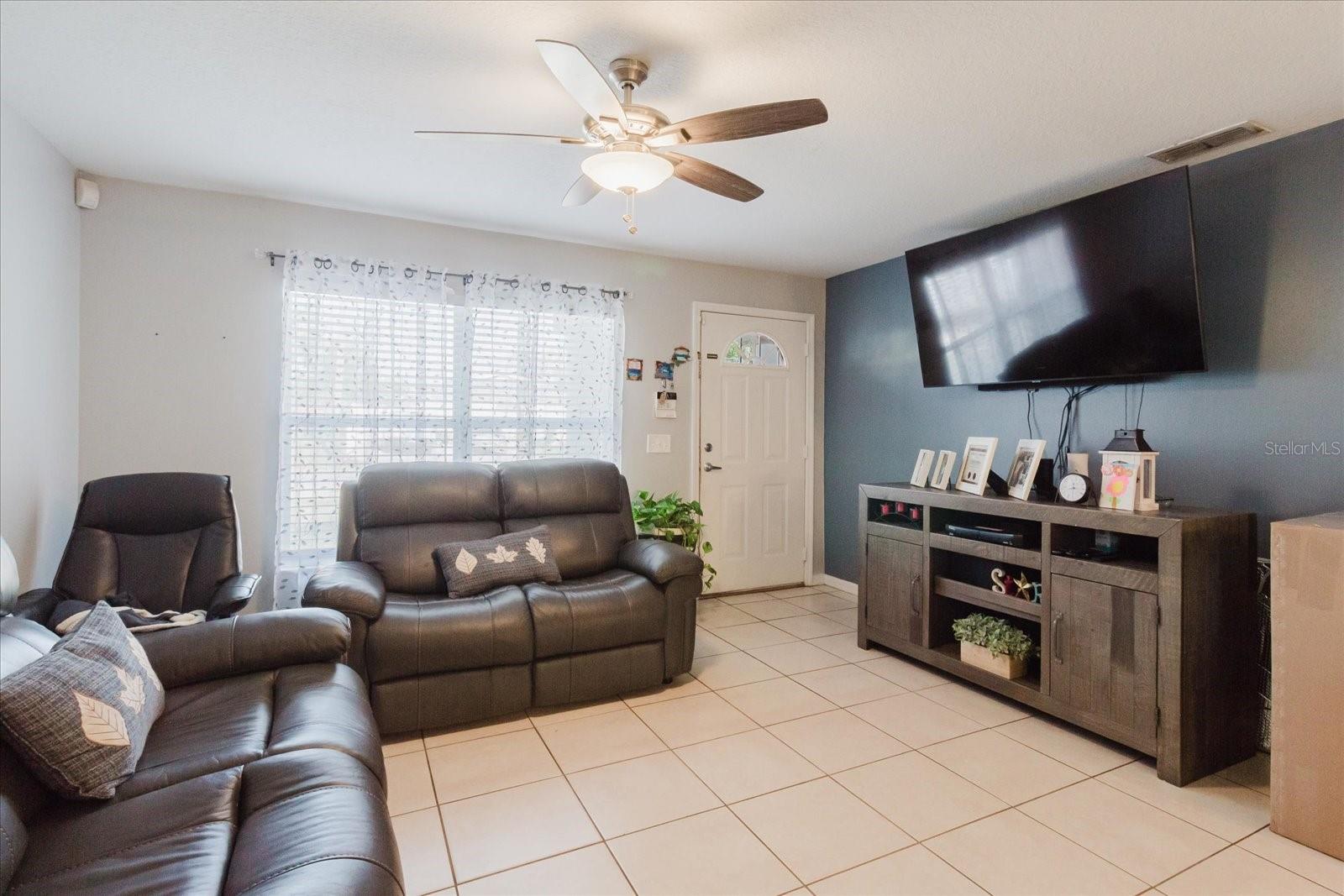 Image 4 of 68 For 8517 Branch Avenue