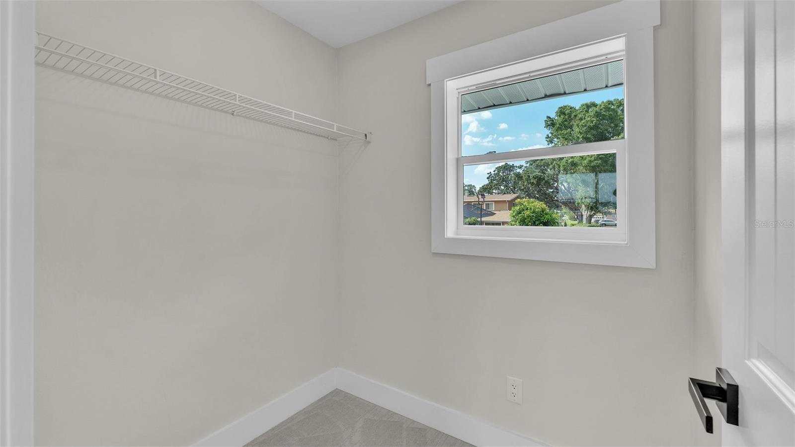 Image 29 of 98 For 390 Windermere Drive