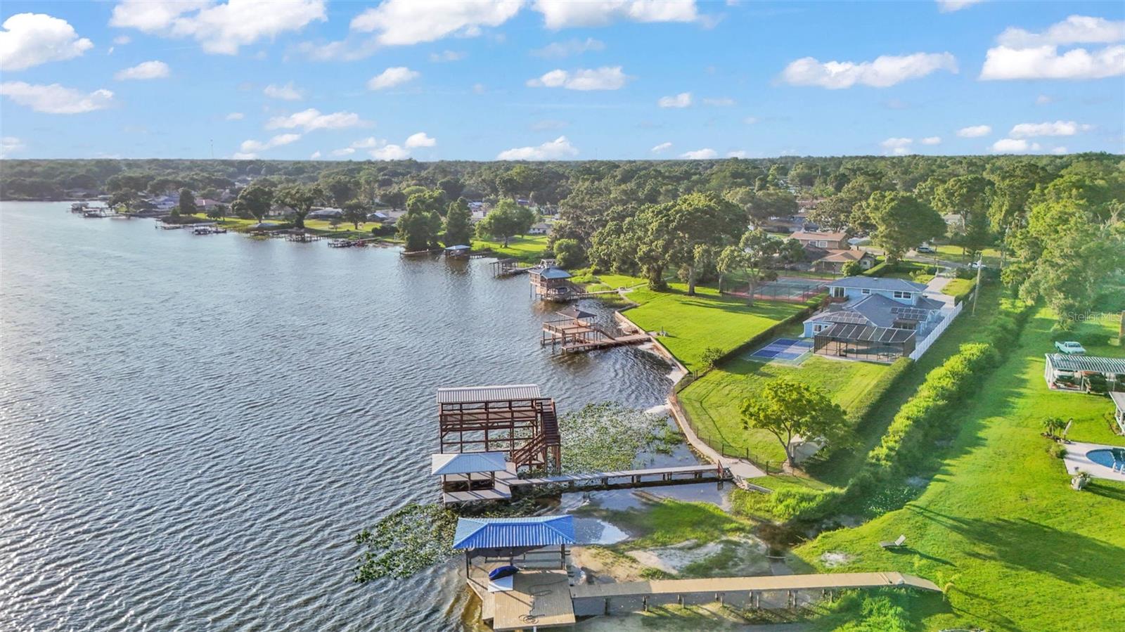 Image 4 of 98 For 390 Windermere Drive