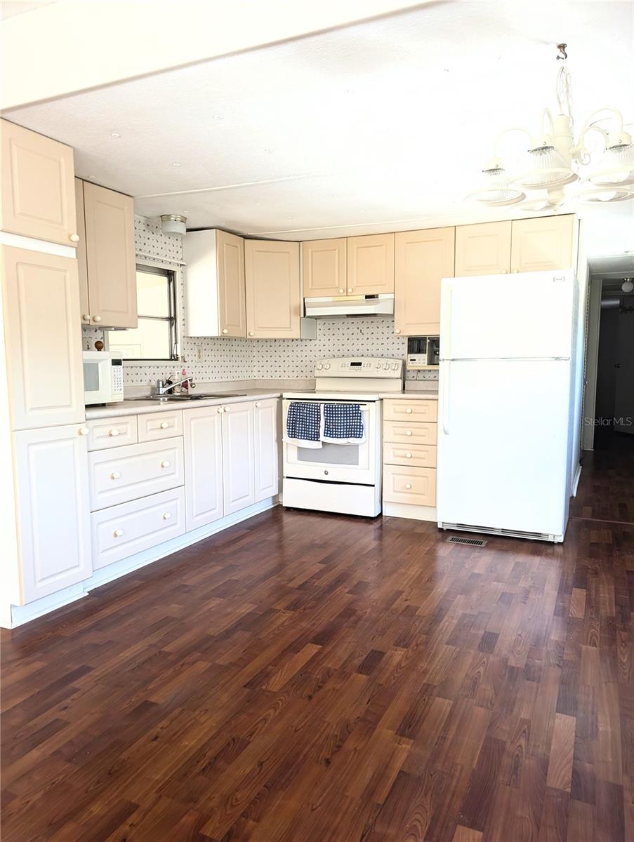 Image 11 of 19 For 6641 Kumquat Drive