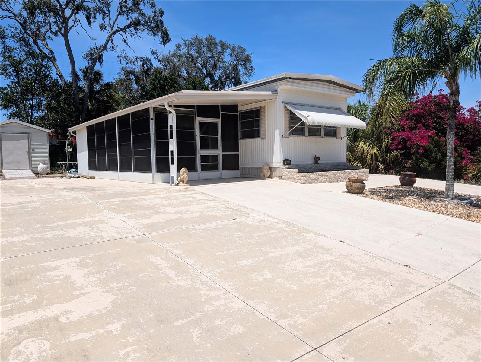Image 3 of 19 For 6641 Kumquat Drive
