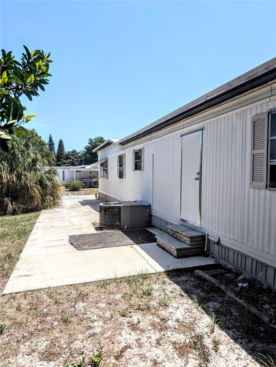 Image 4 of 19 For 6641 Kumquat Drive