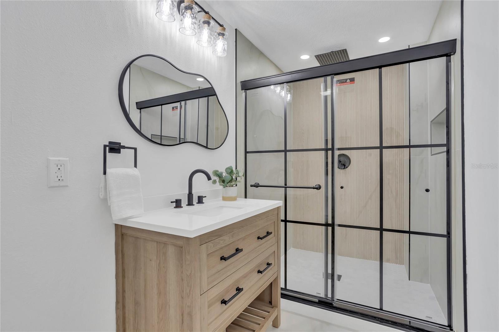 Image 17 of 44 For 323 48th Street Nw