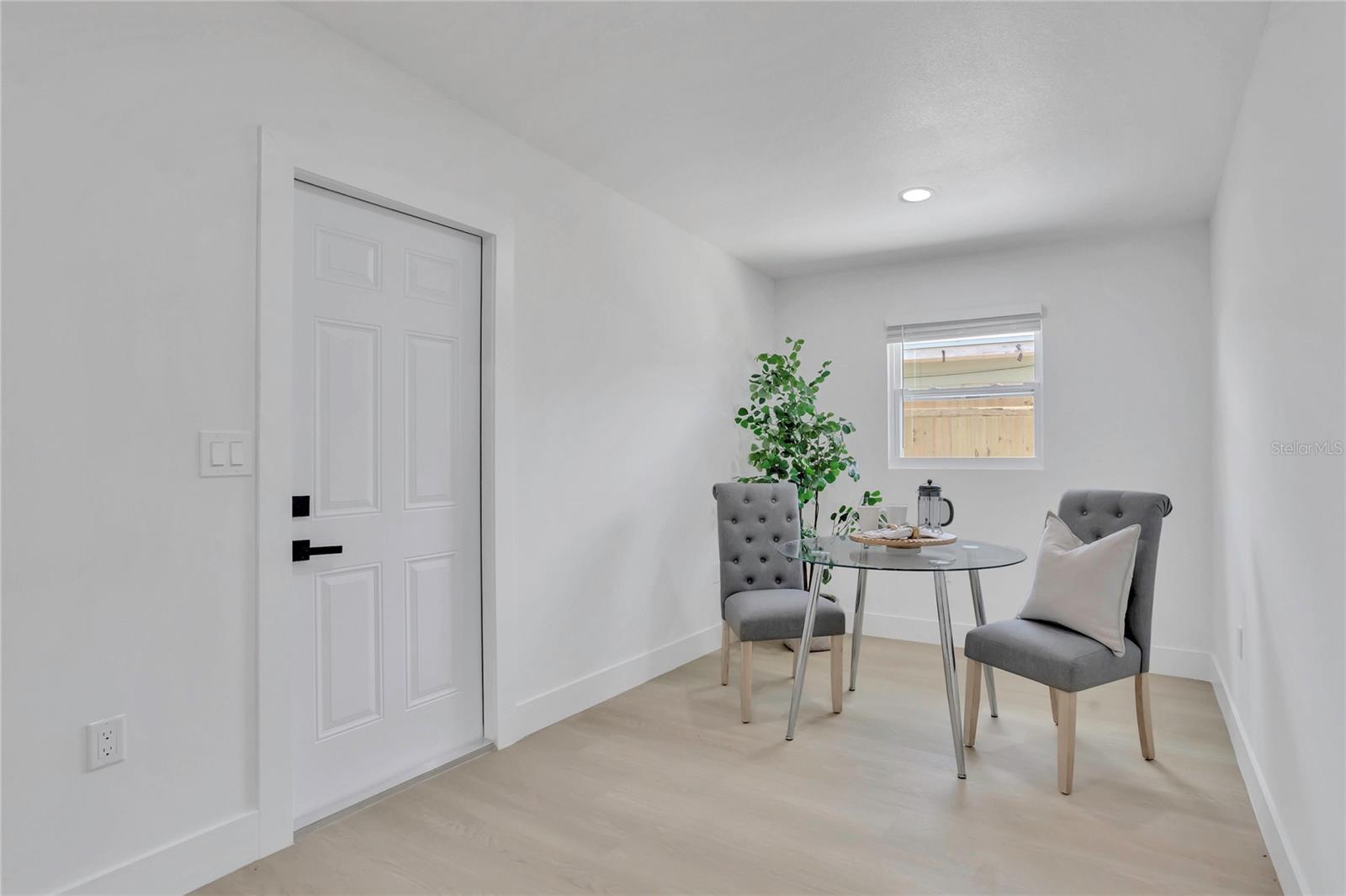 Image 24 of 44 For 323 48th Street Nw