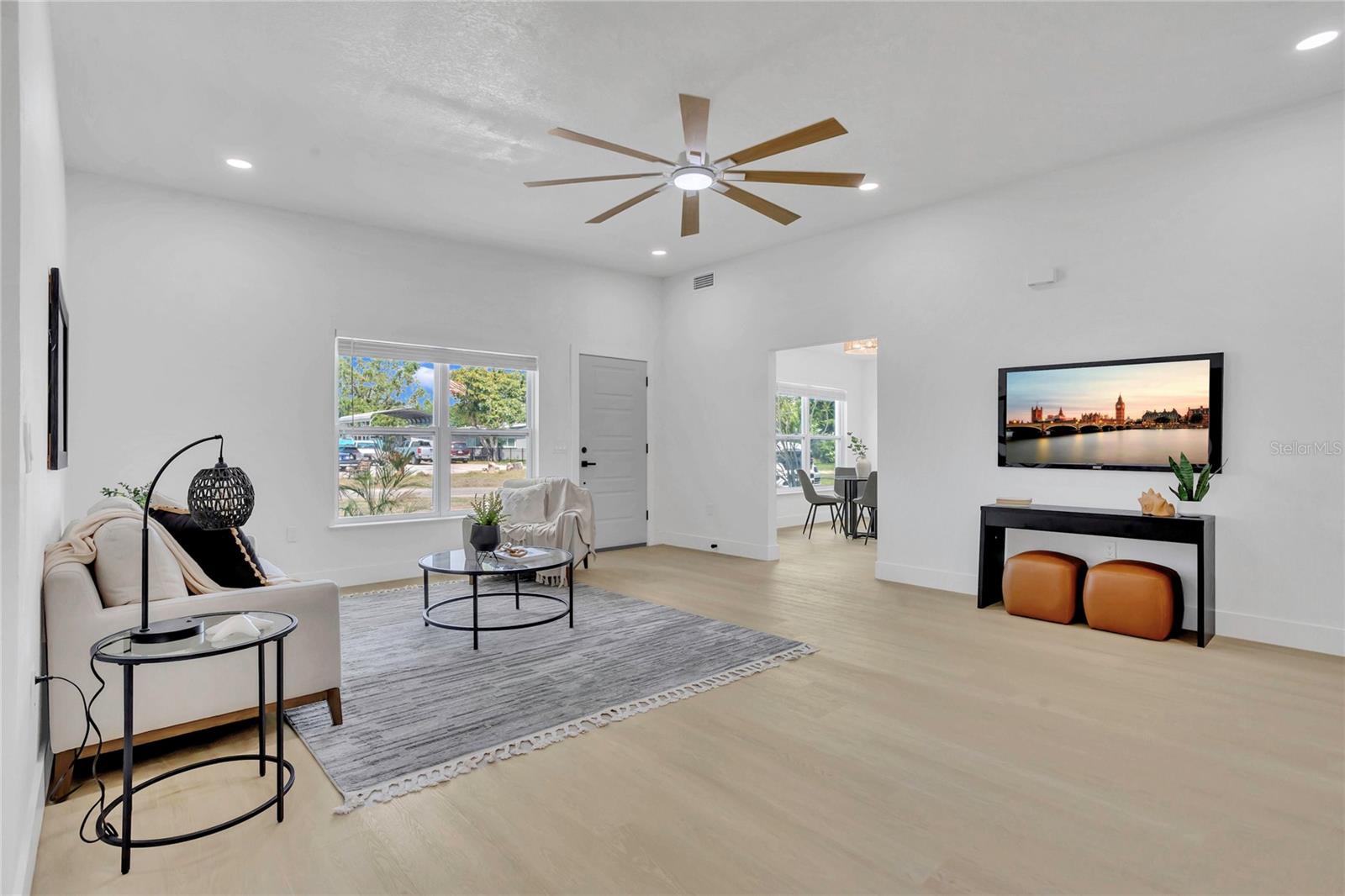Image 5 of 44 For 323 48th Street Nw