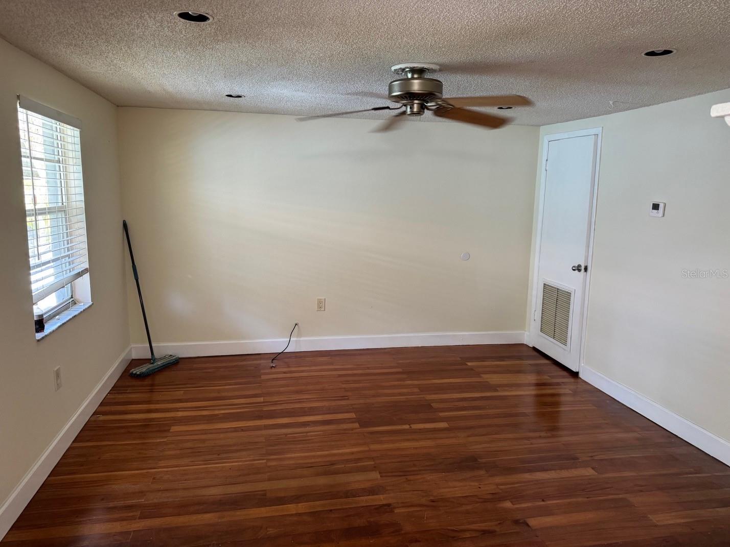 Image 8 of 27 For 6807 Juanita Street A