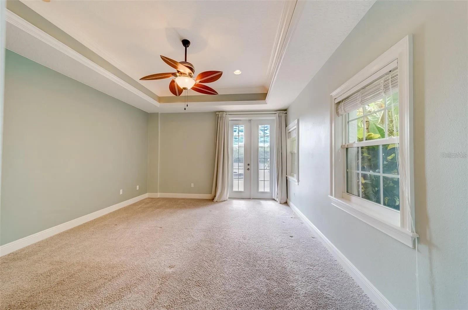 Listing photo id 17 for 803 Harbor Drive