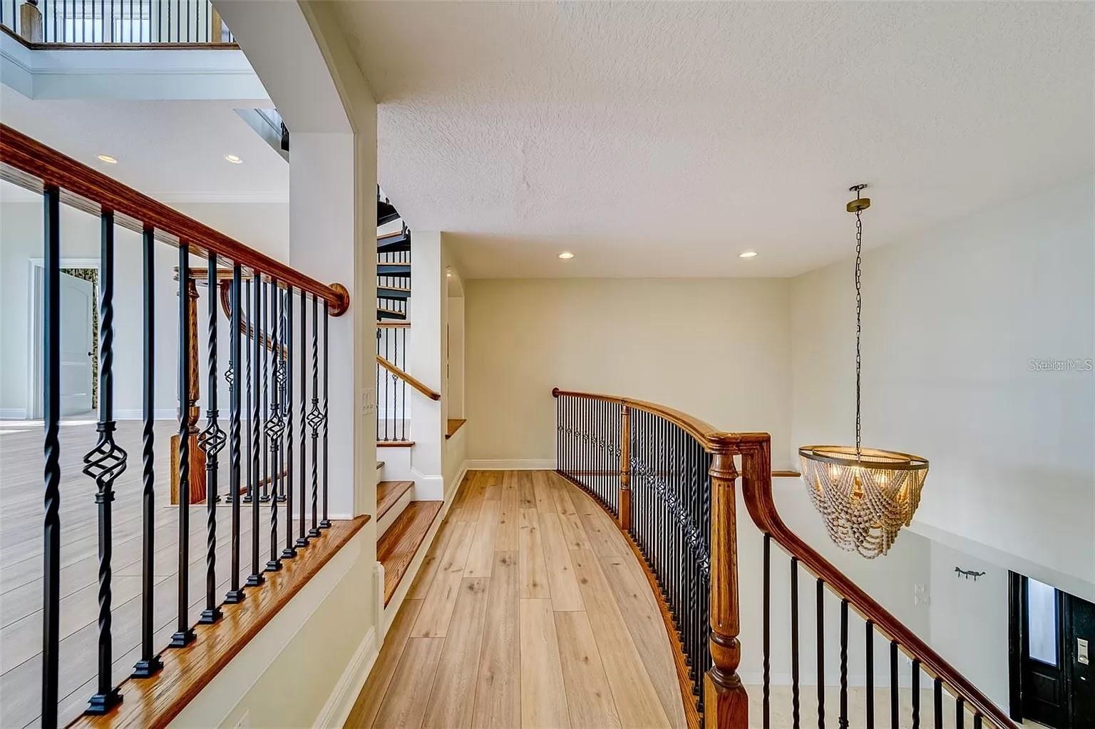 Listing photo id 20 for 803 Harbor Drive