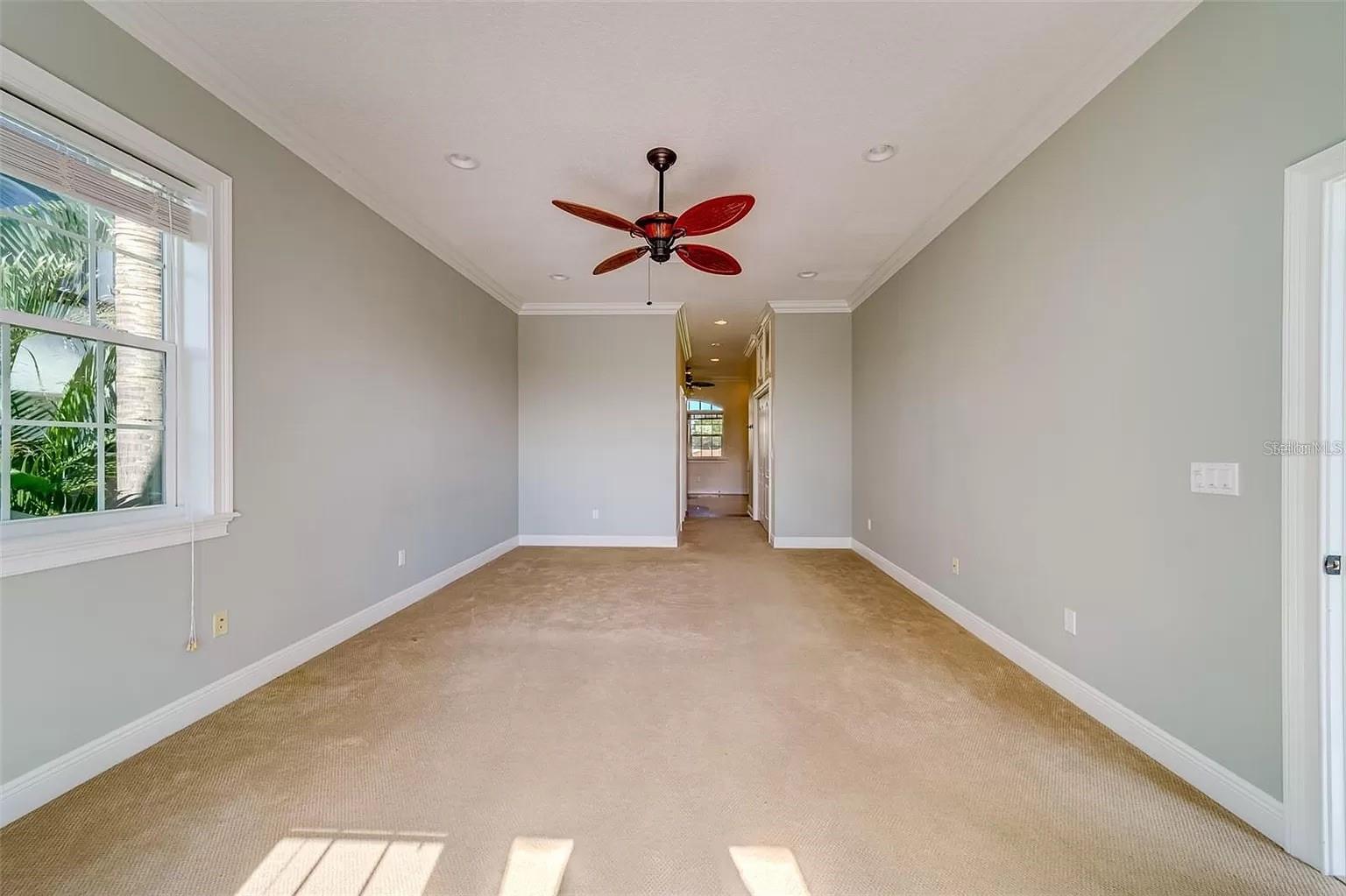 Listing photo id 34 for 803 Harbor Drive