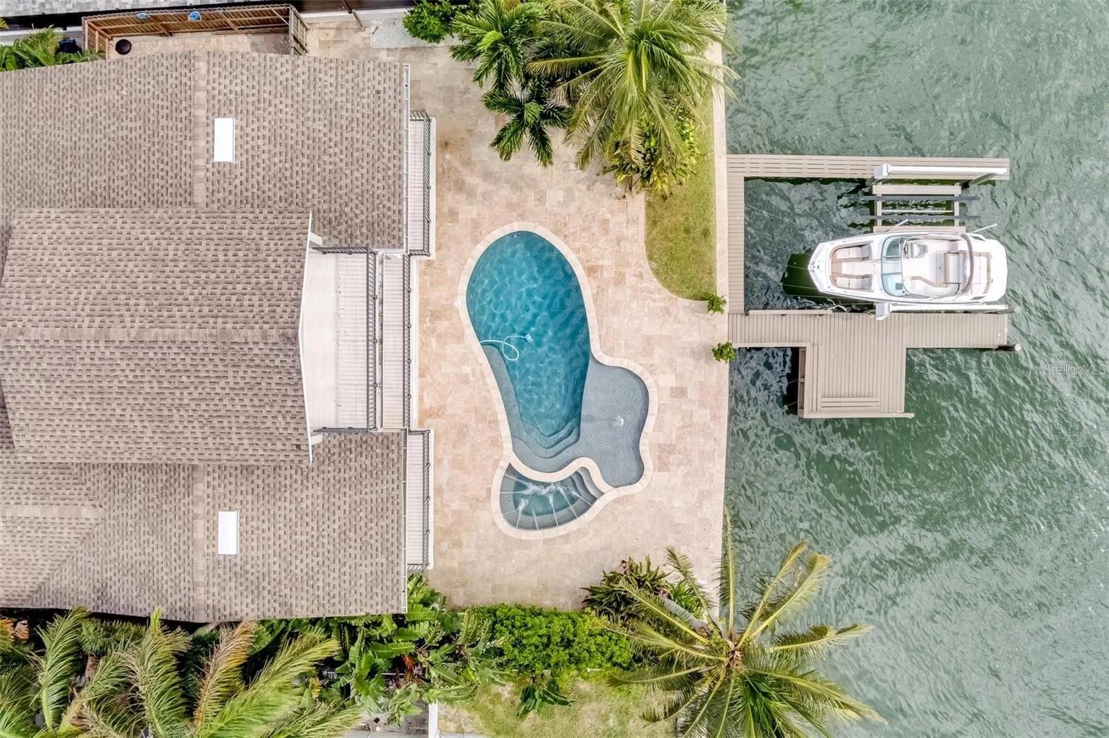 Listing photo id 48 for 803 Harbor Drive