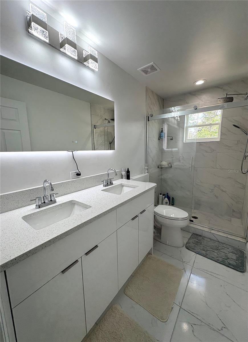 Image 18 of 21 For 7044 Brickell Court
