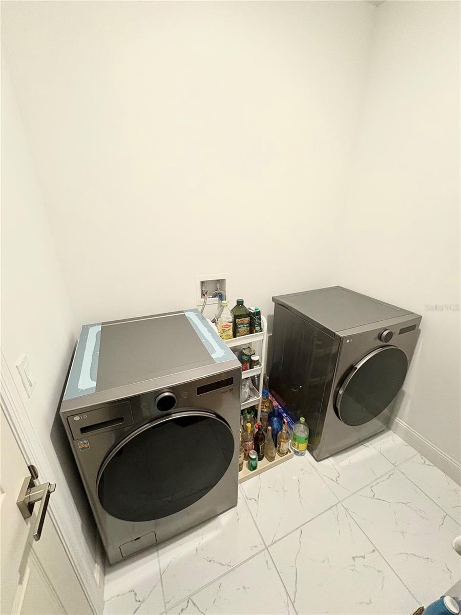 Image 19 of 21 For 7044 Brickell Court