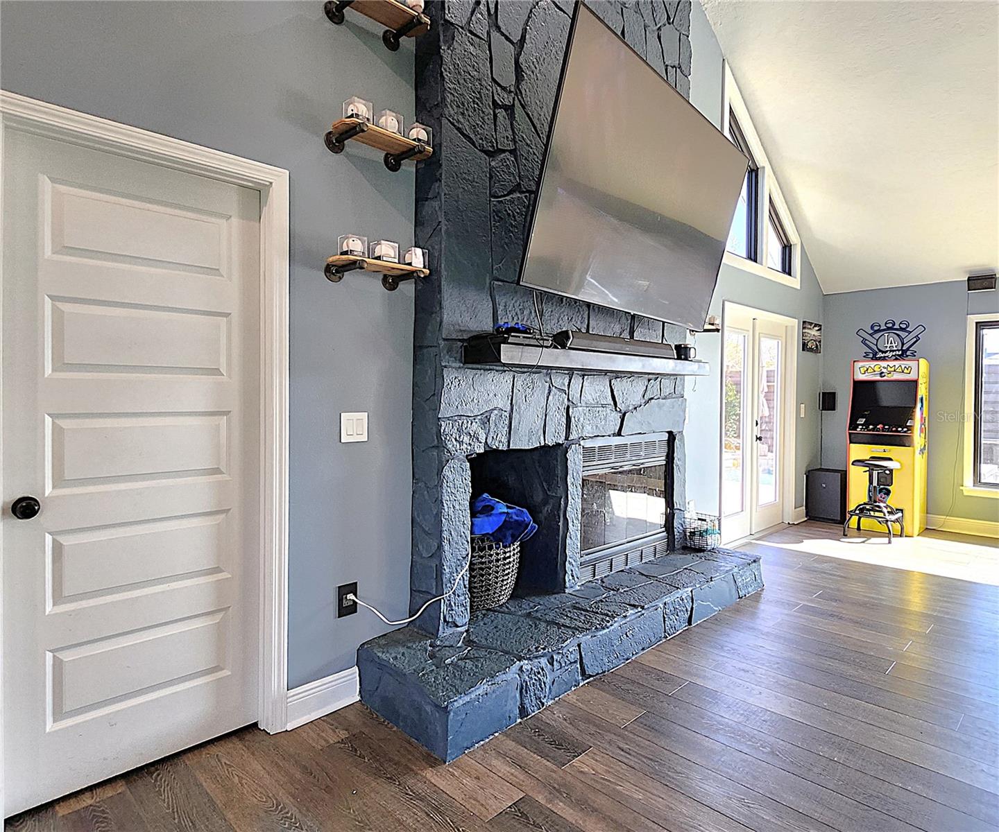Image 10 of 73 For 1608 20th Avenue W