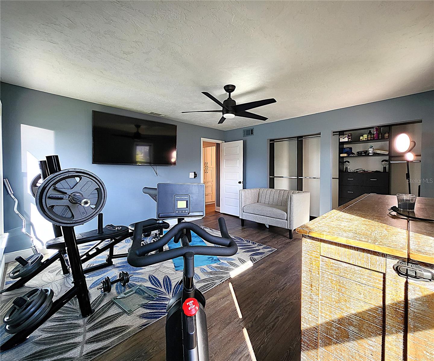 Image 30 of 73 For 1608 20th Avenue W