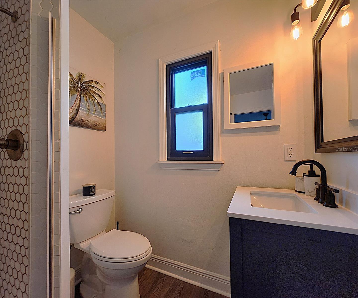 Image 33 of 73 For 1608 20th Avenue W