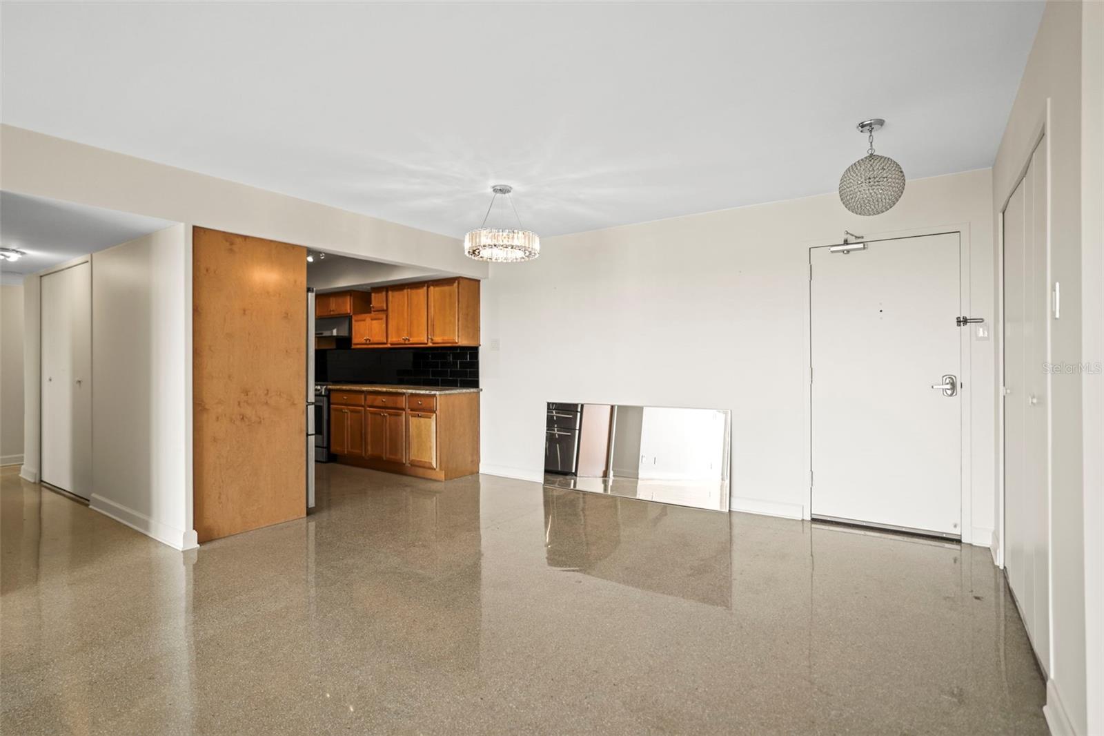 Image 10 of 64 For 10355 Paradise Boulevard 1003