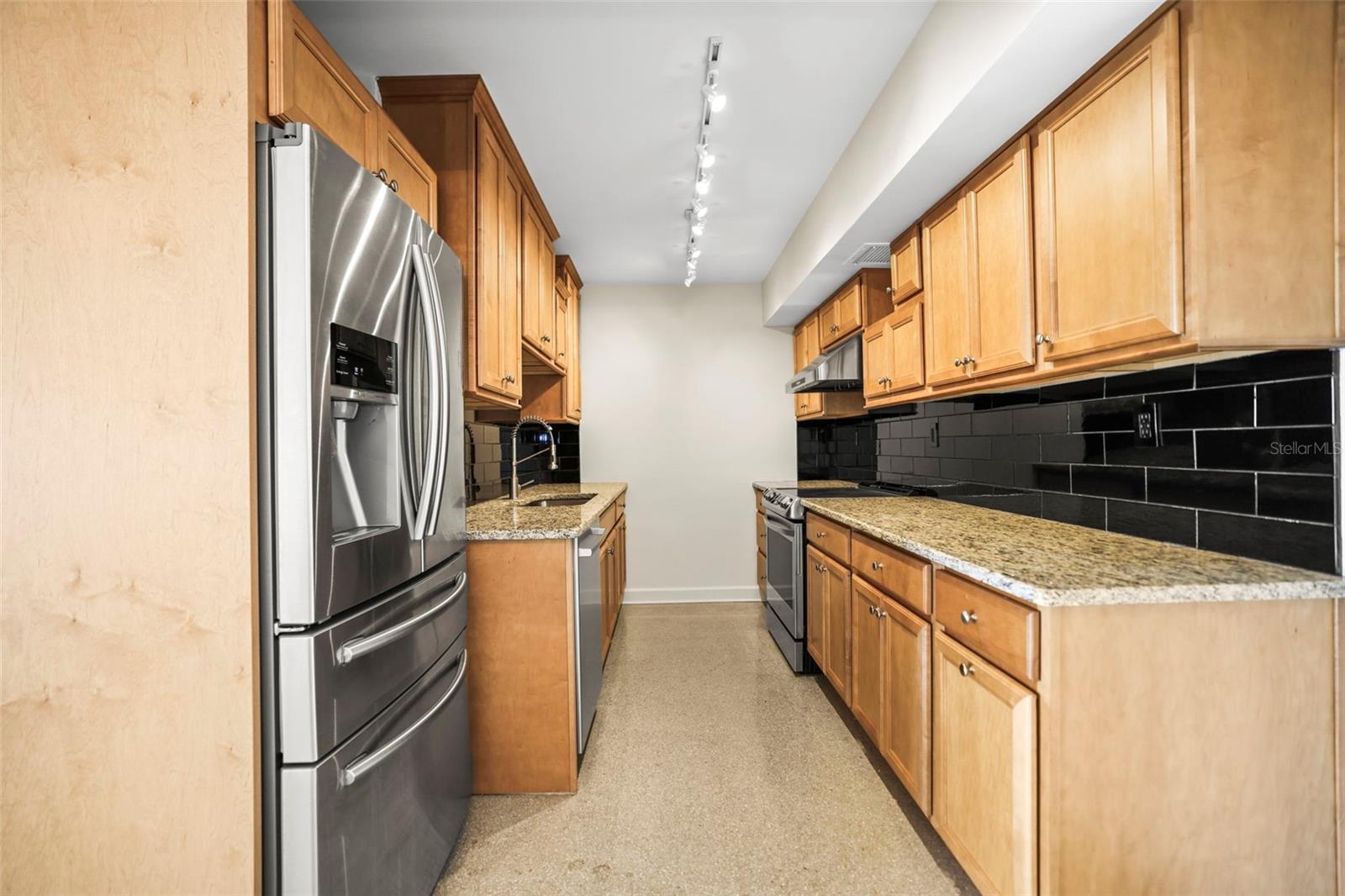 Image 13 of 64 For 10355 Paradise Boulevard 1003