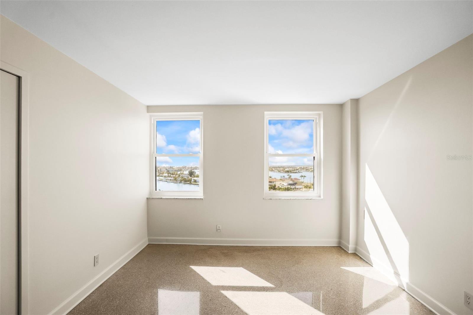 Image 19 of 64 For 10355 Paradise Boulevard 1003