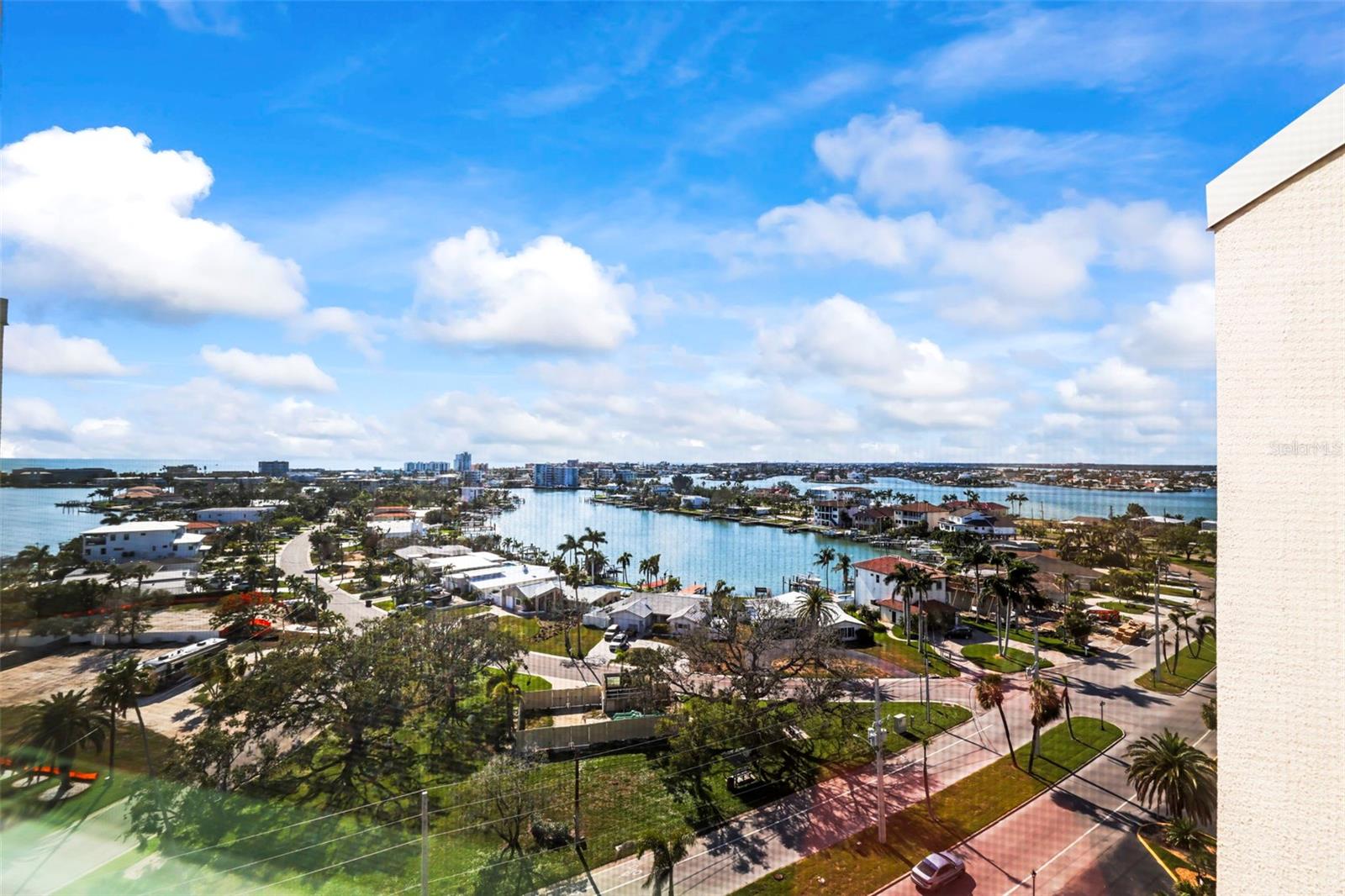 Image 20 of 64 For 10355 Paradise Boulevard 1003