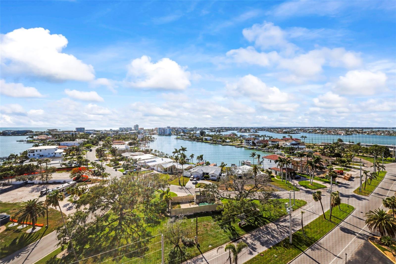 Image 39 of 64 For 10355 Paradise Boulevard 1003
