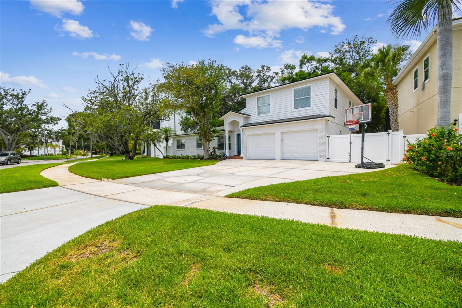 Image 3 of 82 For 5005 Evelyn Drive
