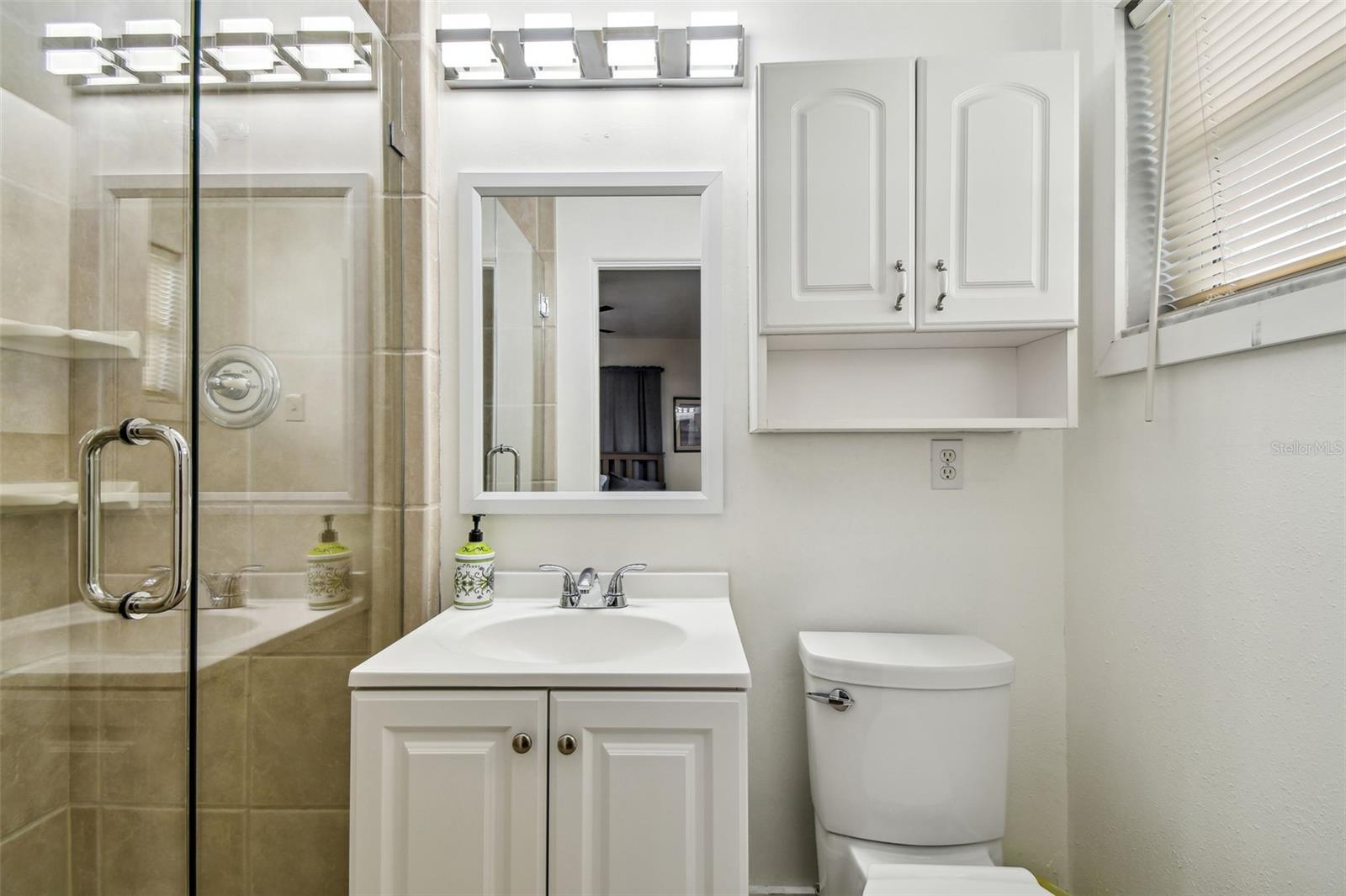 Image 38 of 82 For 5005 Evelyn Drive