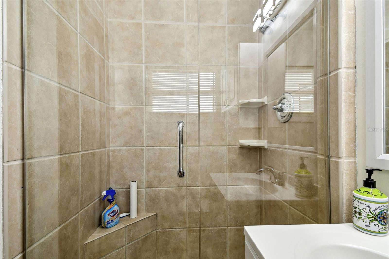 Image 39 of 82 For 5005 Evelyn Drive