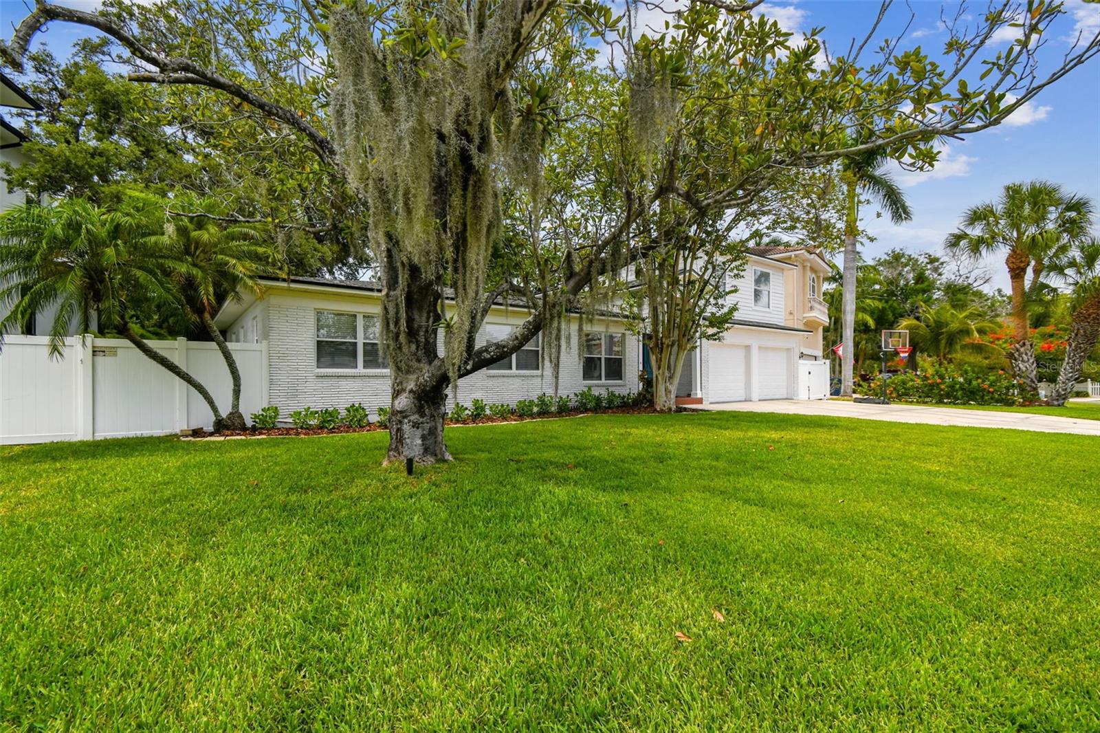 Image 7 of 82 For 5005 Evelyn Drive
