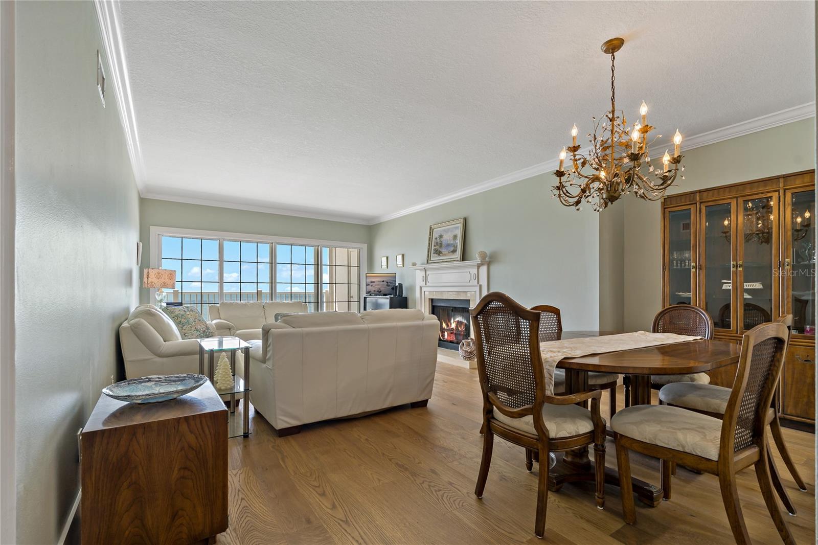 Listing photo id 8 for 1586 Gulf Boulevard 2502