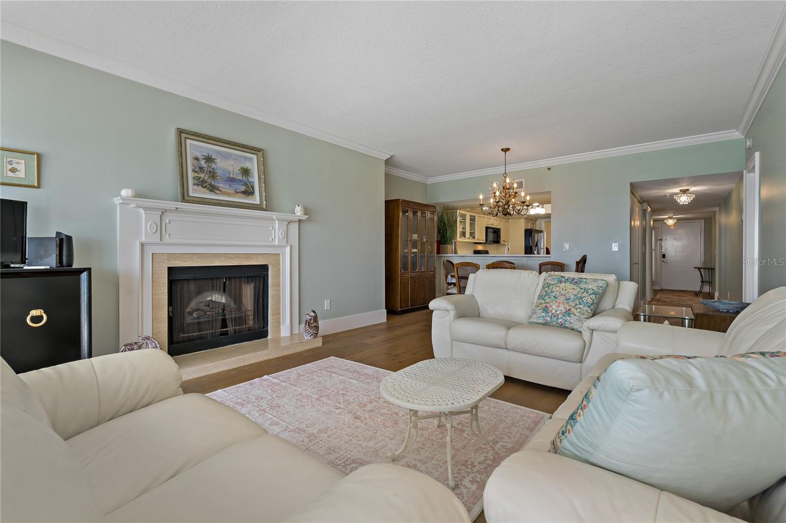 Listing photo id 14 for 1586 Gulf Boulevard 2502
