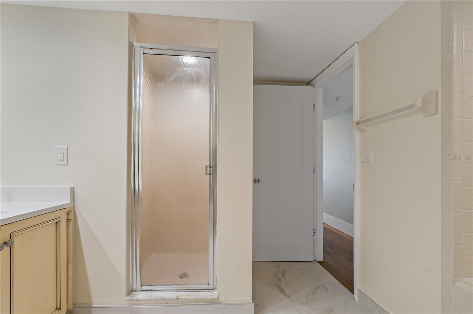Listing photo id 21 for 1586 Gulf Boulevard 2502