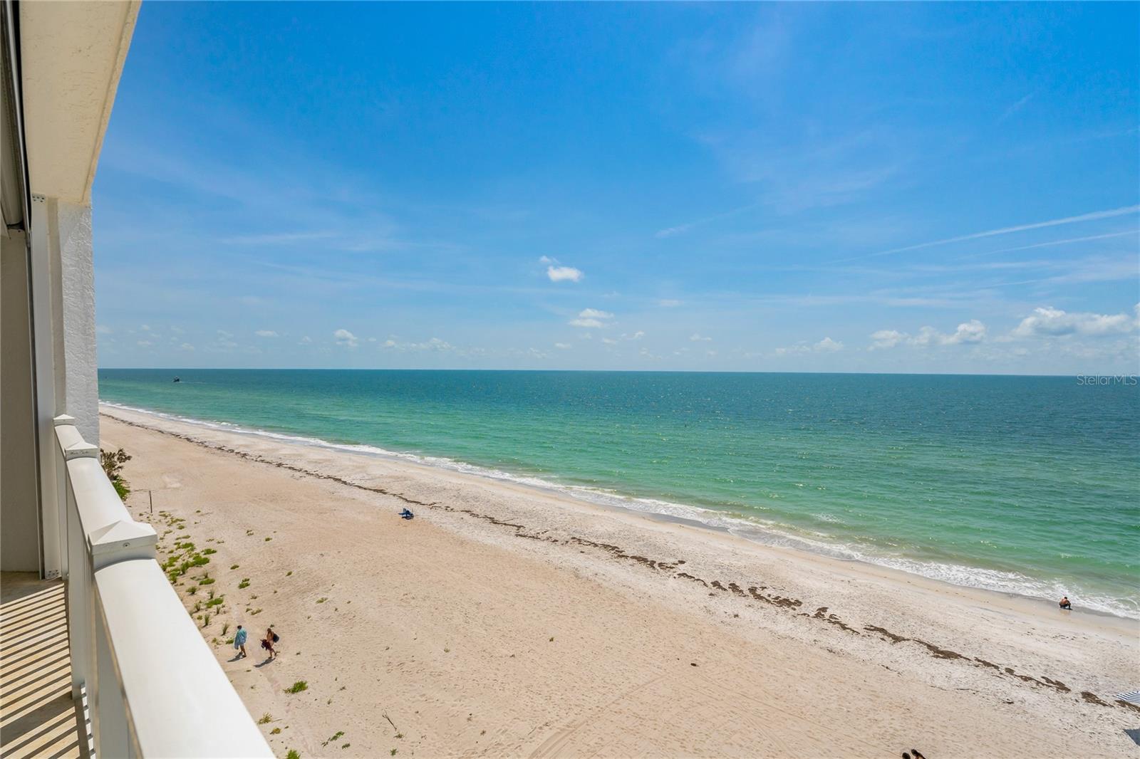 Listing photo id 30 for 1586 Gulf Boulevard 2502