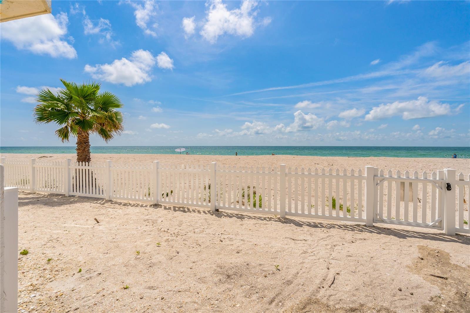 Listing photo id 36 for 1586 Gulf Boulevard 2502