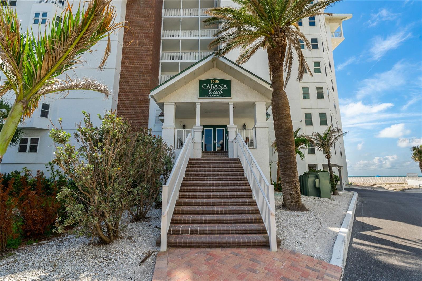 Listing photo id 38 for 1586 Gulf Boulevard 2502