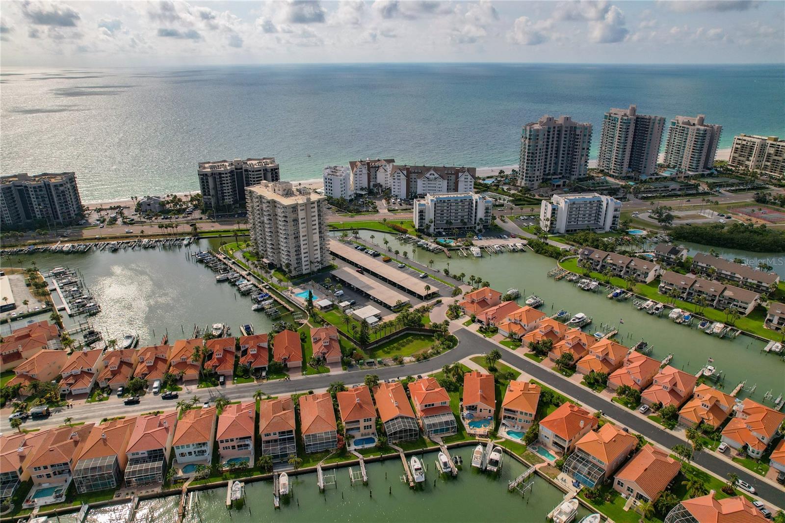 Listing photo id 43 for 1586 Gulf Boulevard 2502