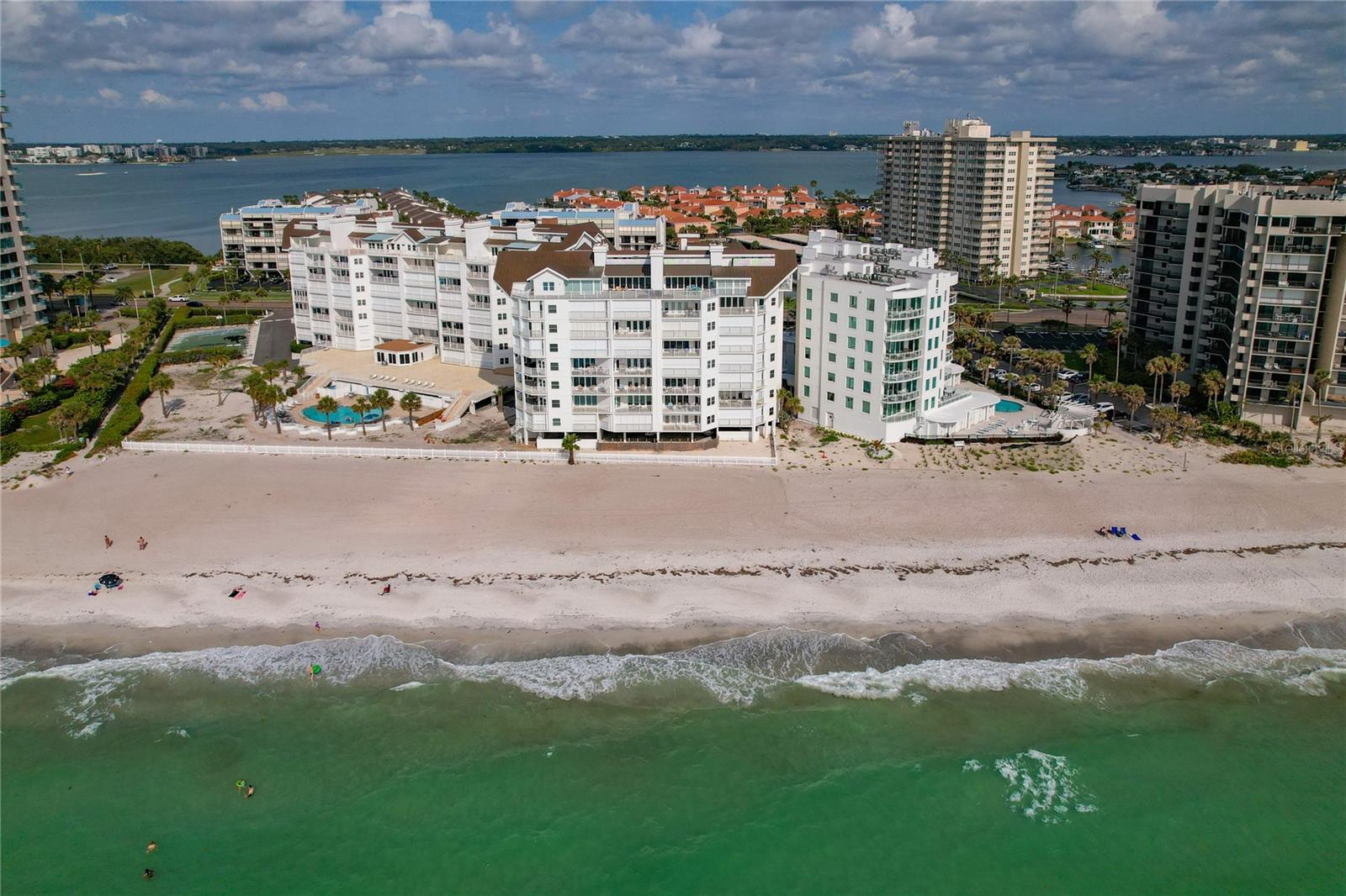 Listing photo id 44 for 1586 Gulf Boulevard 2502