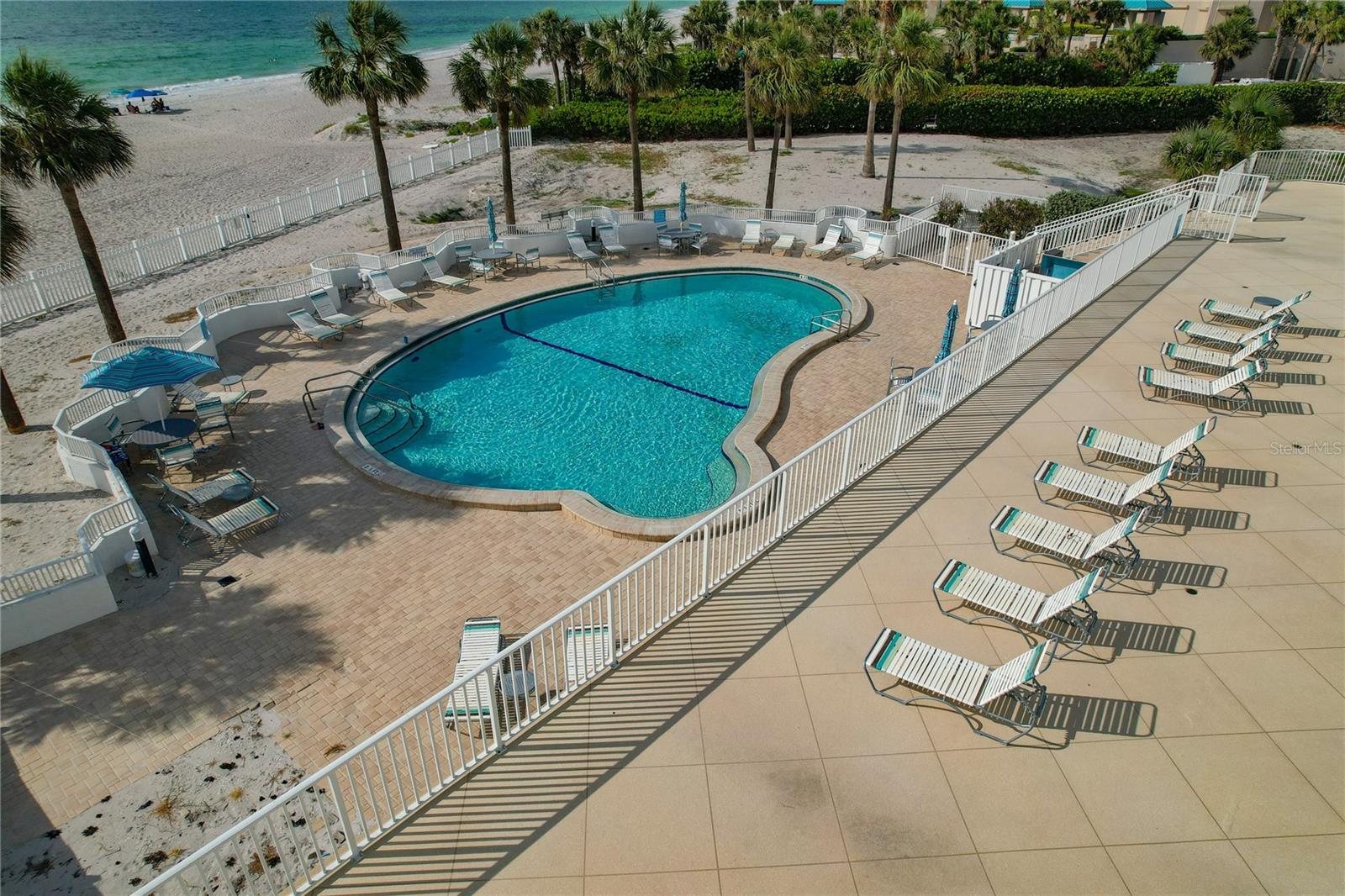 Listing photo id 47 for 1586 Gulf Boulevard 2502