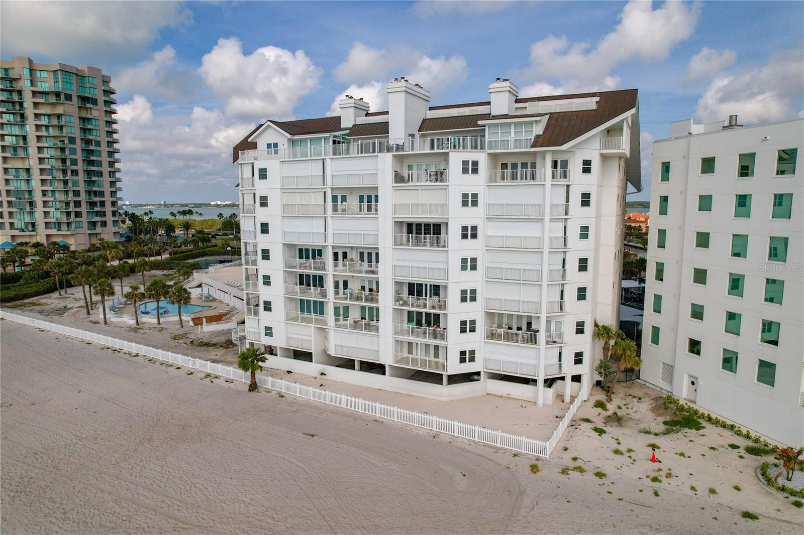 Listing photo id 51 for 1586 Gulf Boulevard 2502