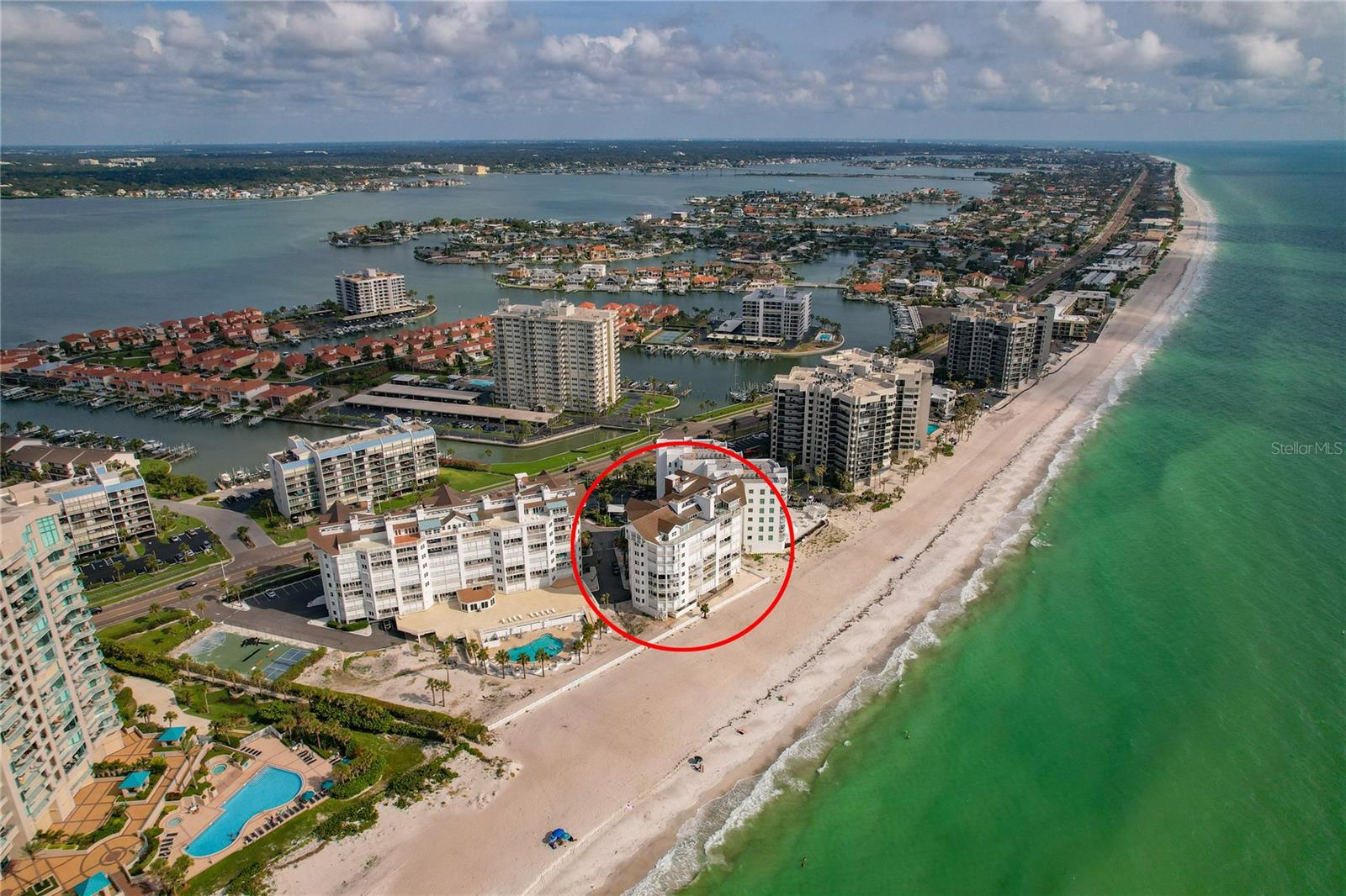 Listing photo id 53 for 1586 Gulf Boulevard 2502