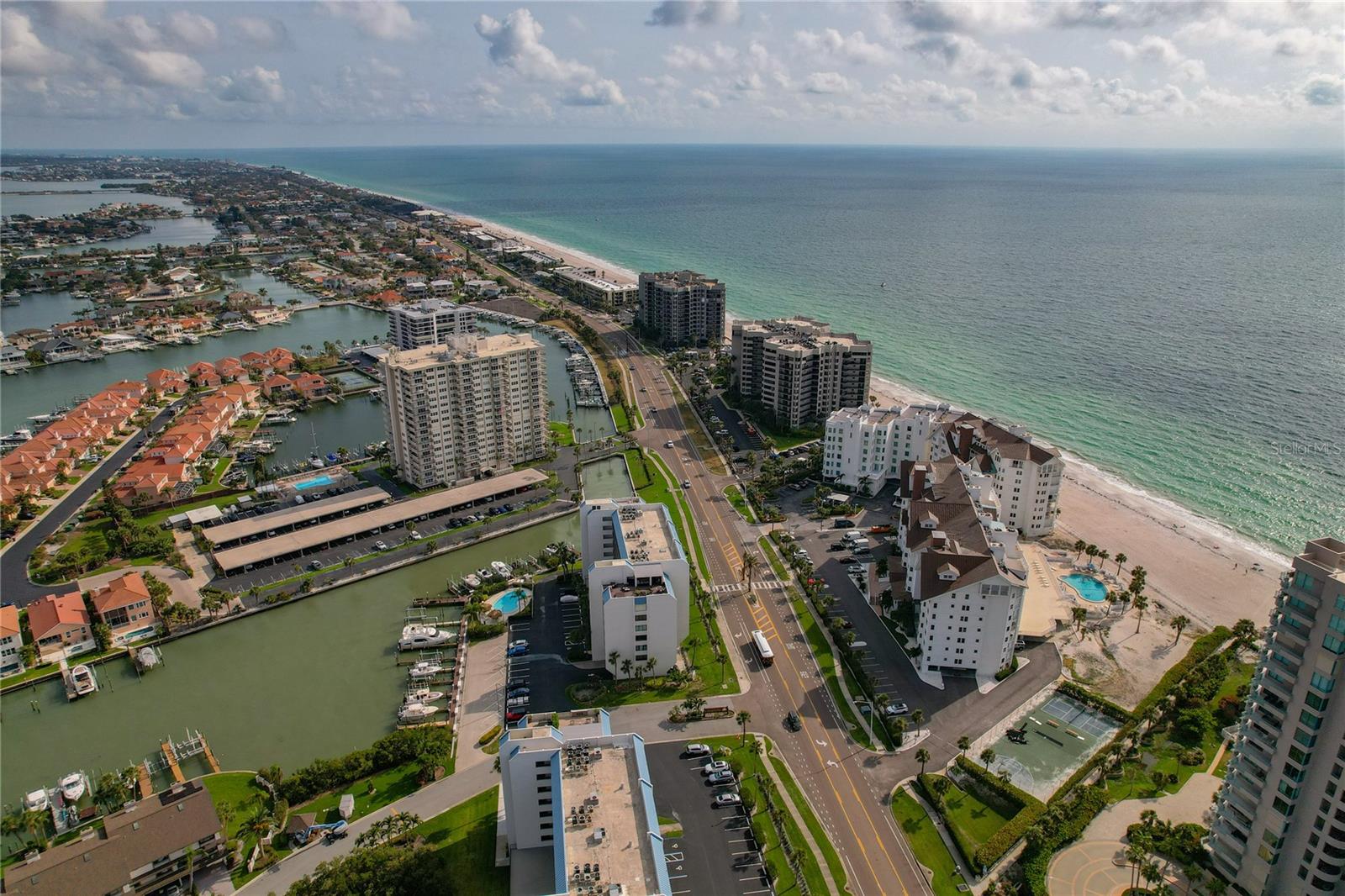 Listing photo id 58 for 1586 Gulf Boulevard 2502